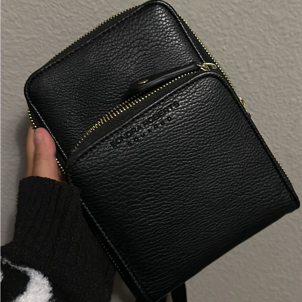 Off Brand Black Crossbody Purse